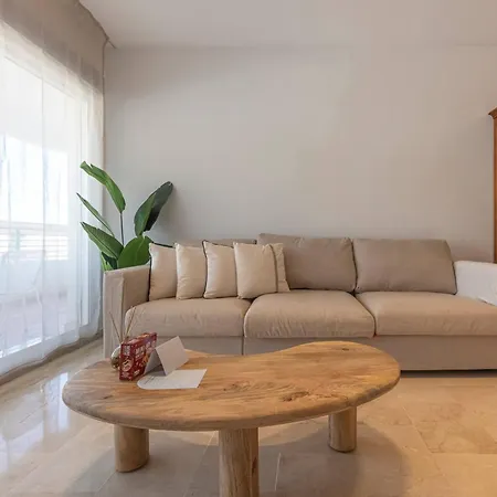 Apartament Bright Flat In San Pedro With Pool And Parking