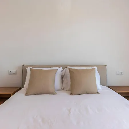 Bright Flat In San Pedro With Pool And Parking