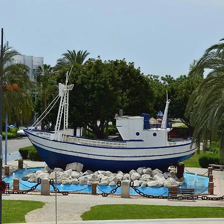 Bright Flat In San Pedro With Pool And Parking