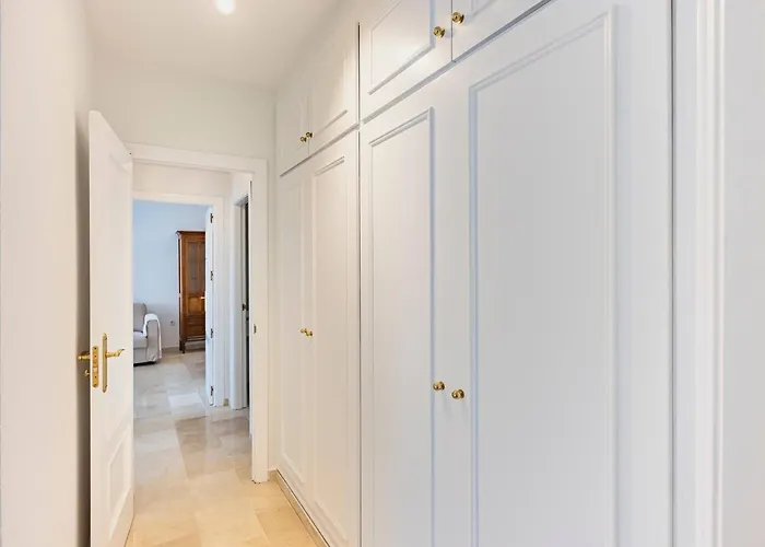 Bright Flat In San Pedro With Pool And Parking شقة ماربيا