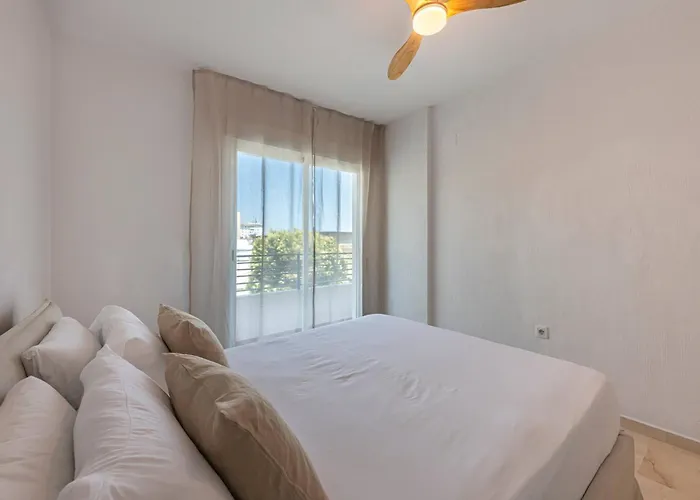 Bright Flat In San Pedro With Pool And Parking شقة ماربيا