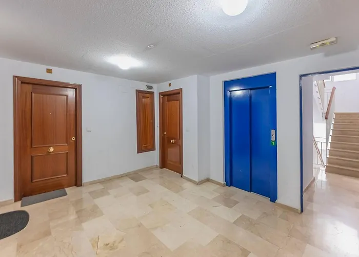 شقة Bright Flat In San Pedro With Pool And Parking