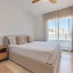 Bright Flat In San Pedro With Pool And Parking アパート マルベーリャ