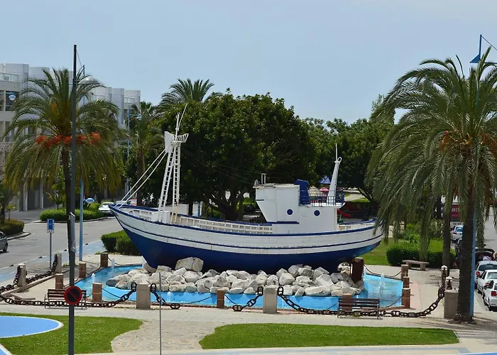 Apartmán Bright Flat In San Pedro With Pool And Parking *