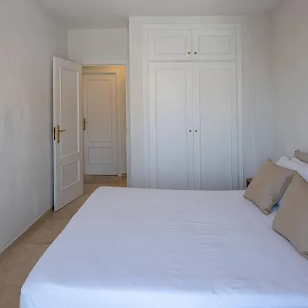 Bright Flat In San Pedro With Pool And Parking Апартаменти *